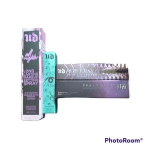 Urban Decay makeup bundle.